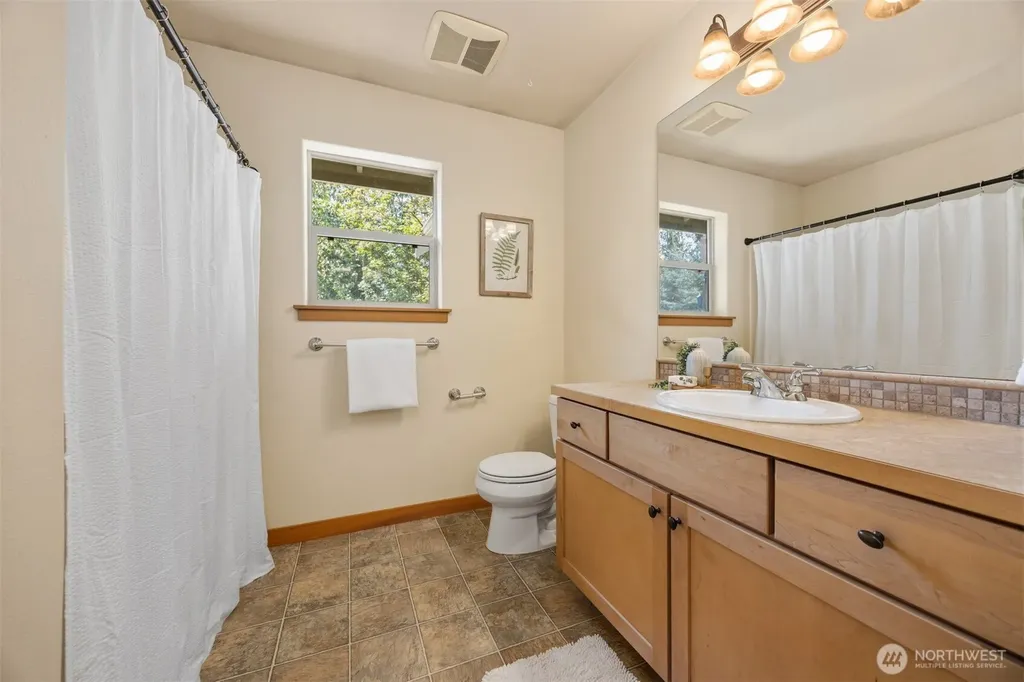 1305 Raymond Street Bellingham WA 98229