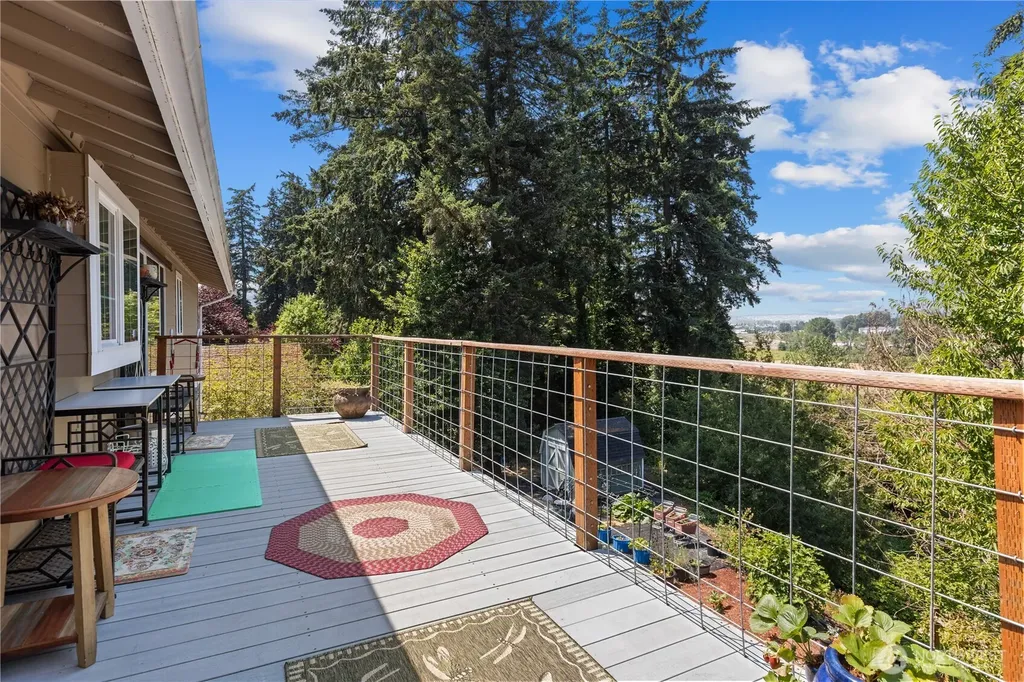 802 Milton Way Milton WA 98354