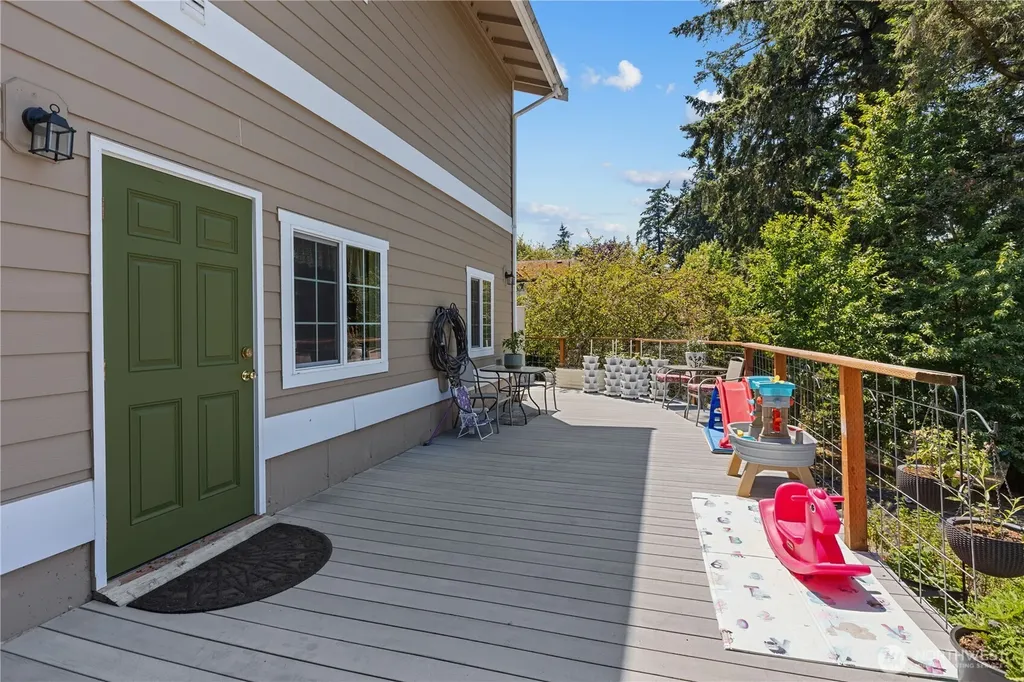 802 Milton Way Milton WA 98354