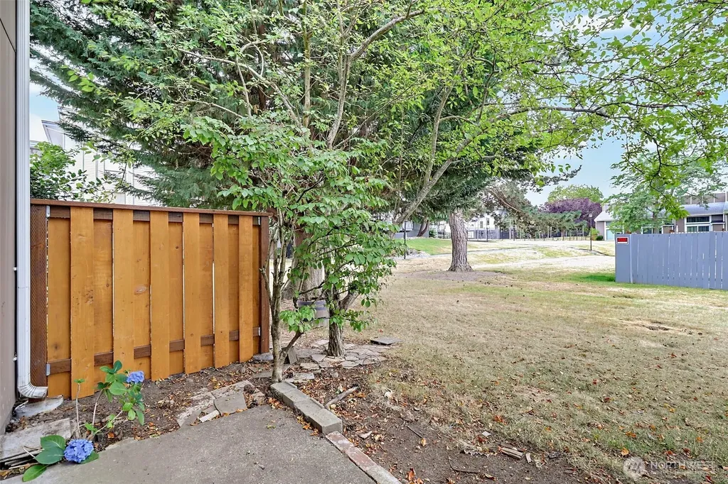 25209 108th Avenue SE Kent WA 98030