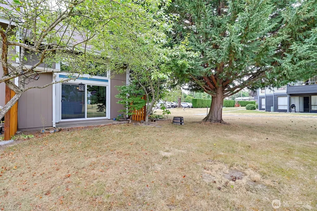 25209 108th Avenue SE Kent WA 98030