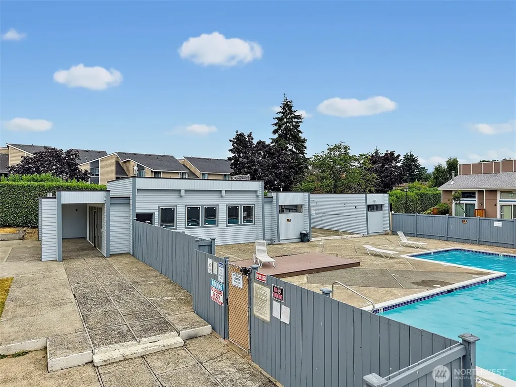 25209 108th Avenue SE Kent WA 98030