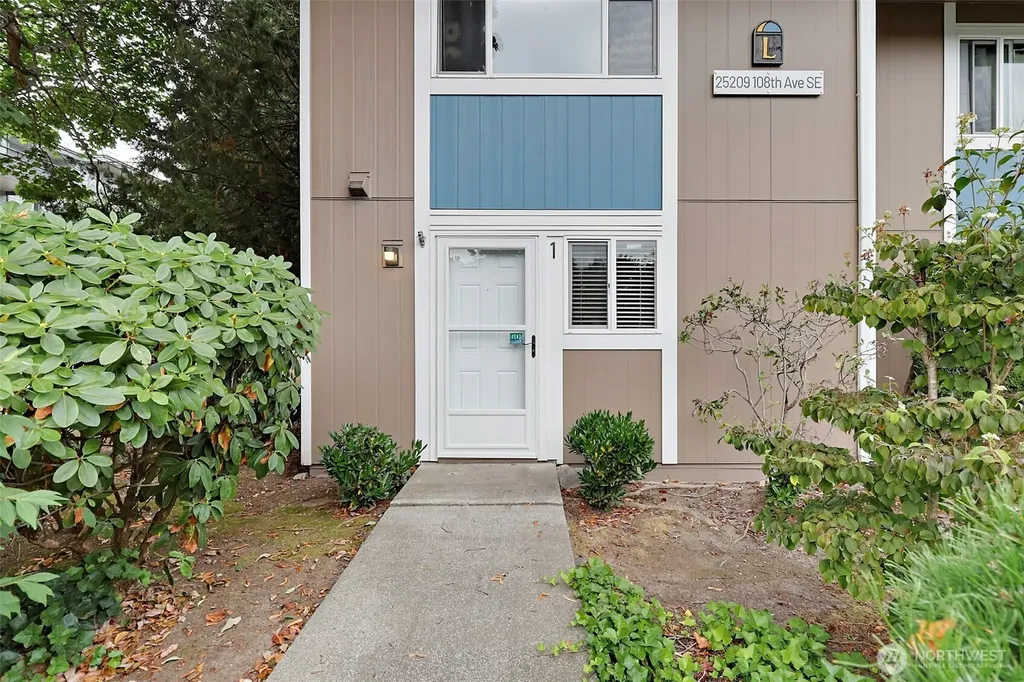 25209 108th Avenue SE Kent WA 98030