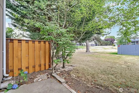 25209 108th Avenue SE Kent WA 98030
