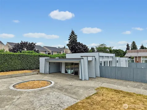 25209 108th Avenue SE Kent WA 98030