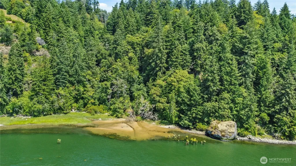 26 Riverview East Road Cathlamet WA 98612
