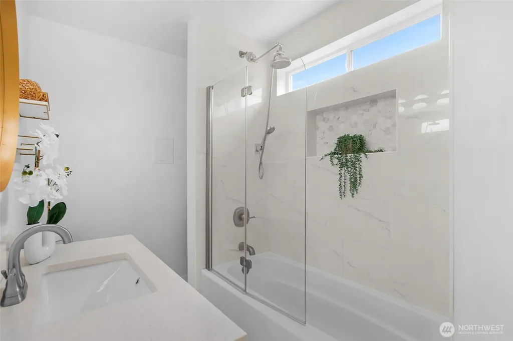 10530 124th Avenue NE Kirkland WA 98033