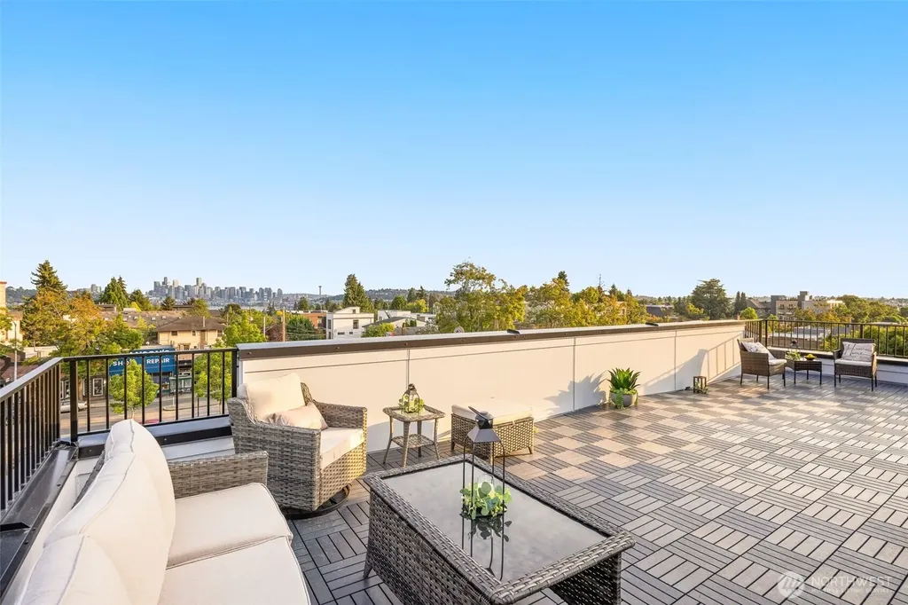 4516 Corliss Avenue N Seattle WA 98103