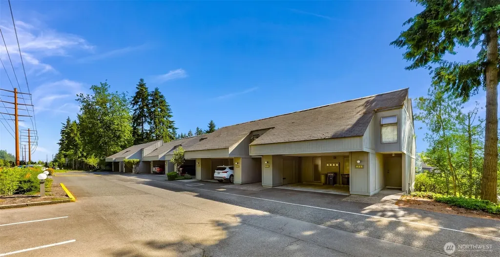 6742 137th Avenue NE Redmond WA 98052