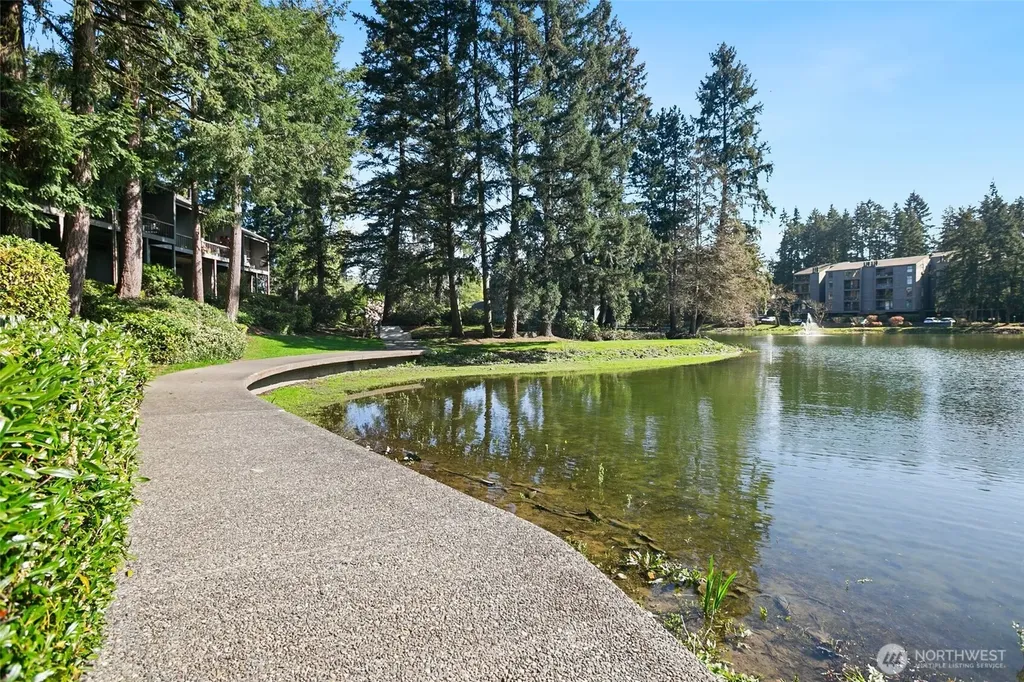 6742 137th Avenue NE Redmond WA 98052