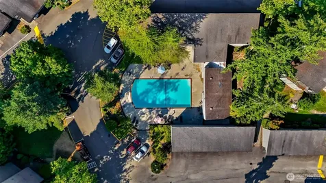 6742 137th Avenue NE Redmond WA 98052