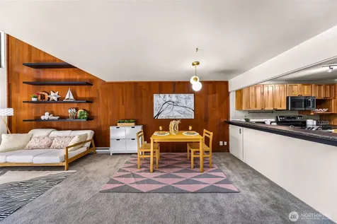 6742 137th Avenue NE Redmond WA 98052