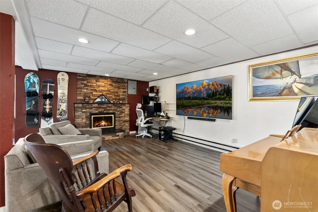 21903 82nd Place W Edmonds WA 98026