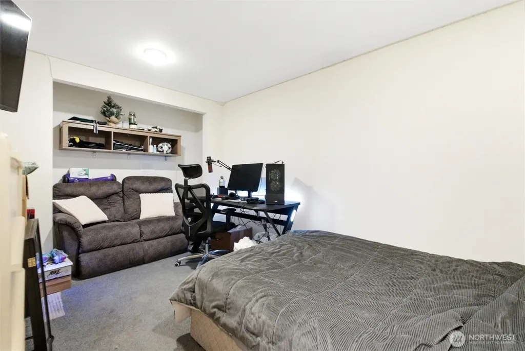 21903 82nd Place W Edmonds WA 98026
