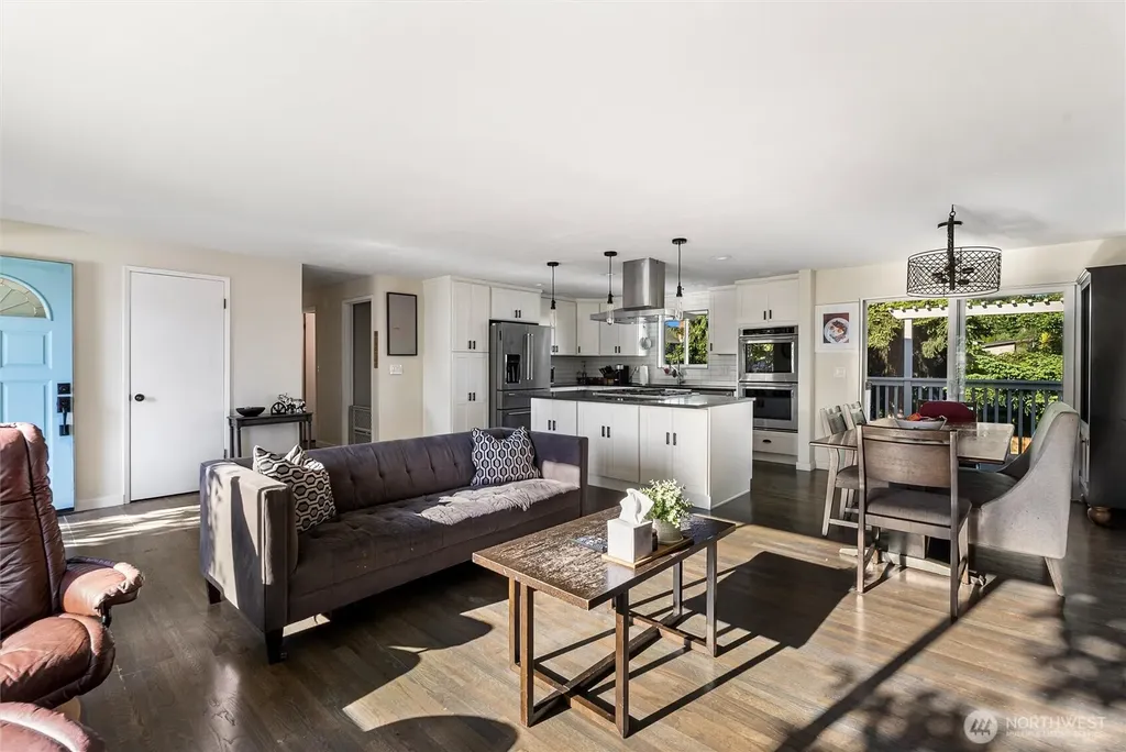 21903 82nd Place W Edmonds WA 98026