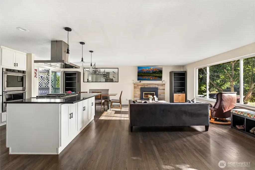 21903 82nd Place W Edmonds WA 98026