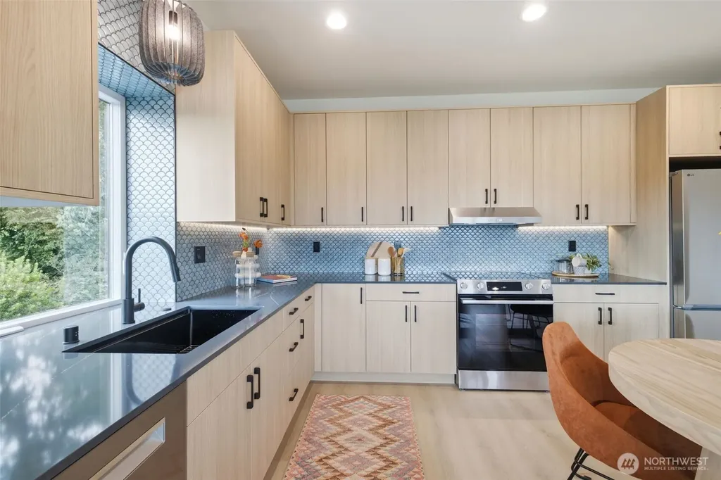 4521 35th Avenue S Seattle WA 98118