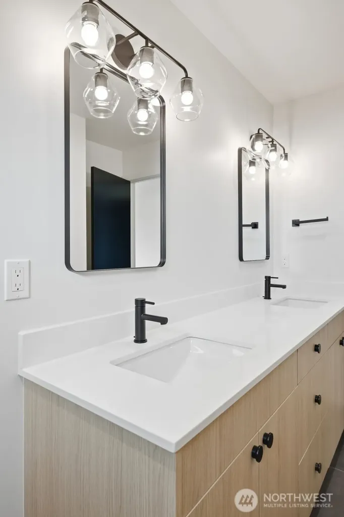 4521 35th Avenue S Seattle WA 98118
