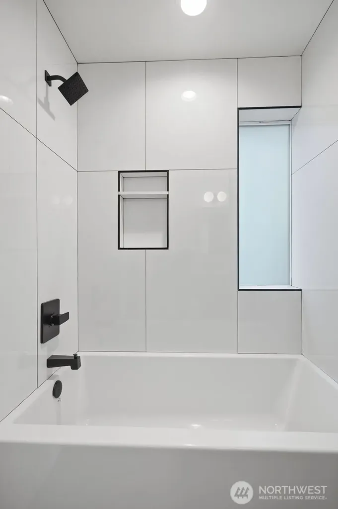 4521 35th Avenue S Seattle WA 98118