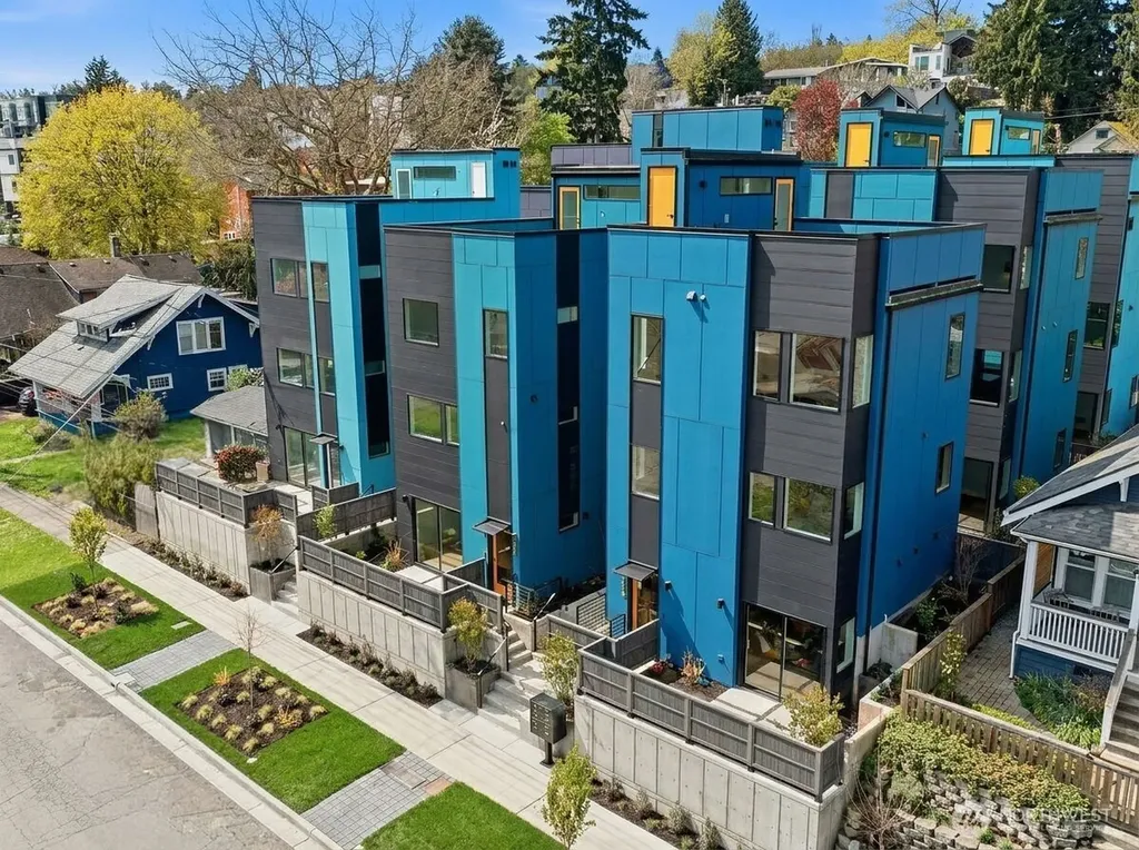 4521 35th Avenue S Seattle WA 98118