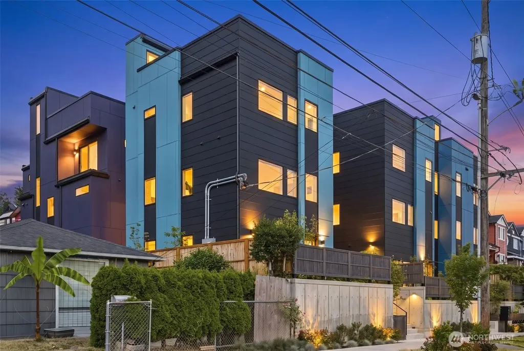 4521 35th Avenue S Seattle WA 98118
