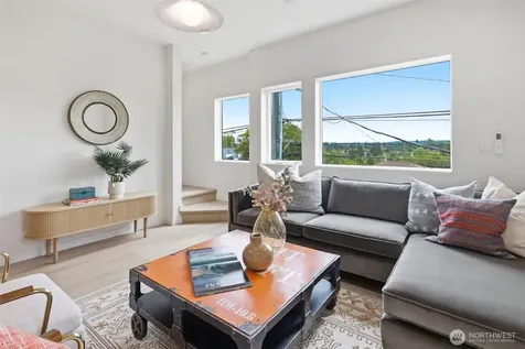 4521 35th Avenue S Seattle WA 98118