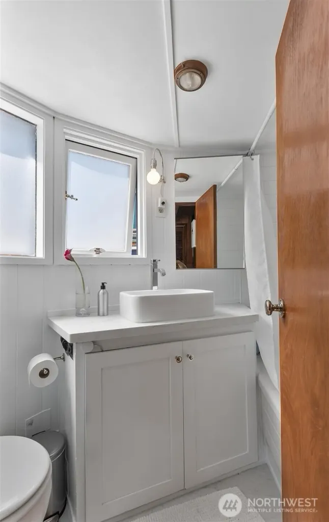 3308 Fuhrman Avenue E Seattle WA 98102