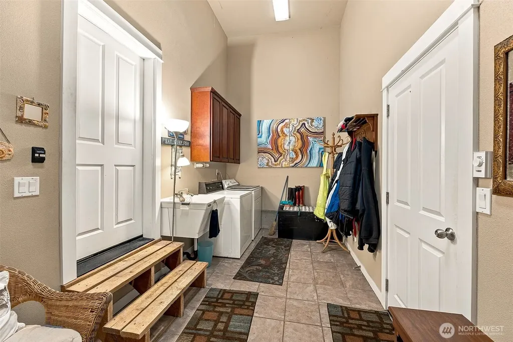 598 Marine View Drive SW Ocean Shores WA 98569