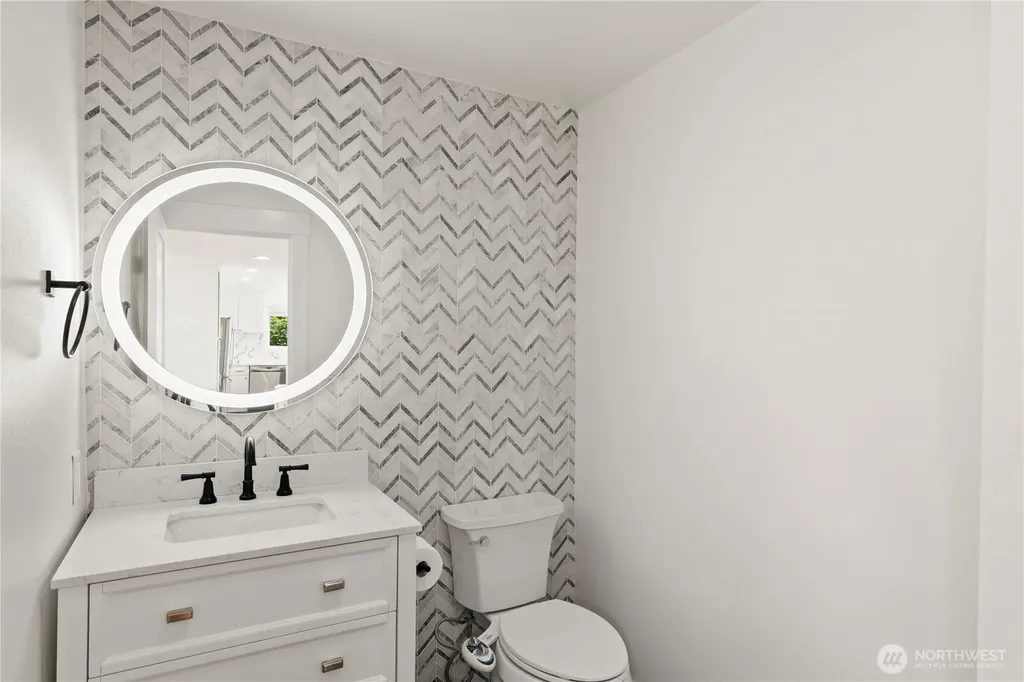 516 172nd Place NE Bellevue WA 98008