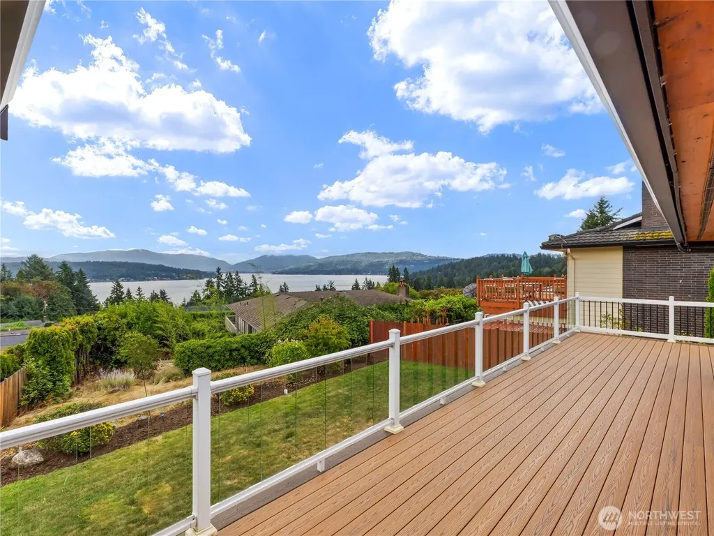516 172nd Place NE Bellevue WA 98008