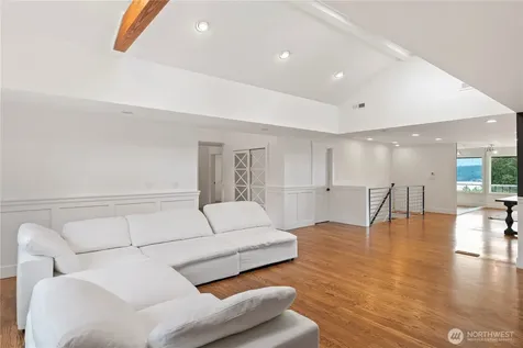 516 172nd Place NE Bellevue WA 98008
