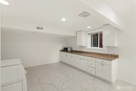 516 172nd Place NE Bellevue WA 98008