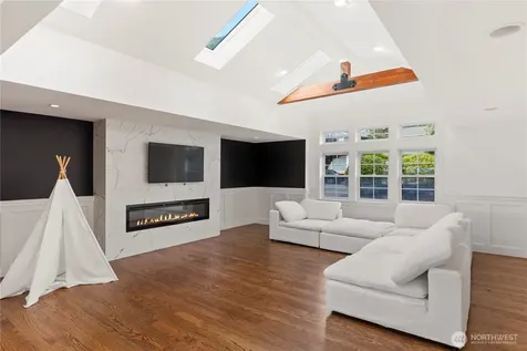 516 172nd Place NE Bellevue WA 98008