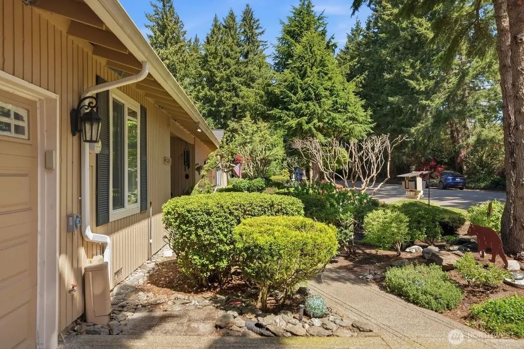 25309 144th Avenue SE Kent WA 98042