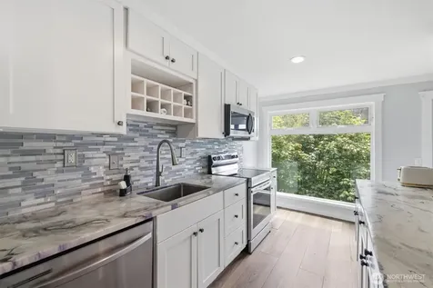 15142 65th Avenue S Tukwila WA 98188