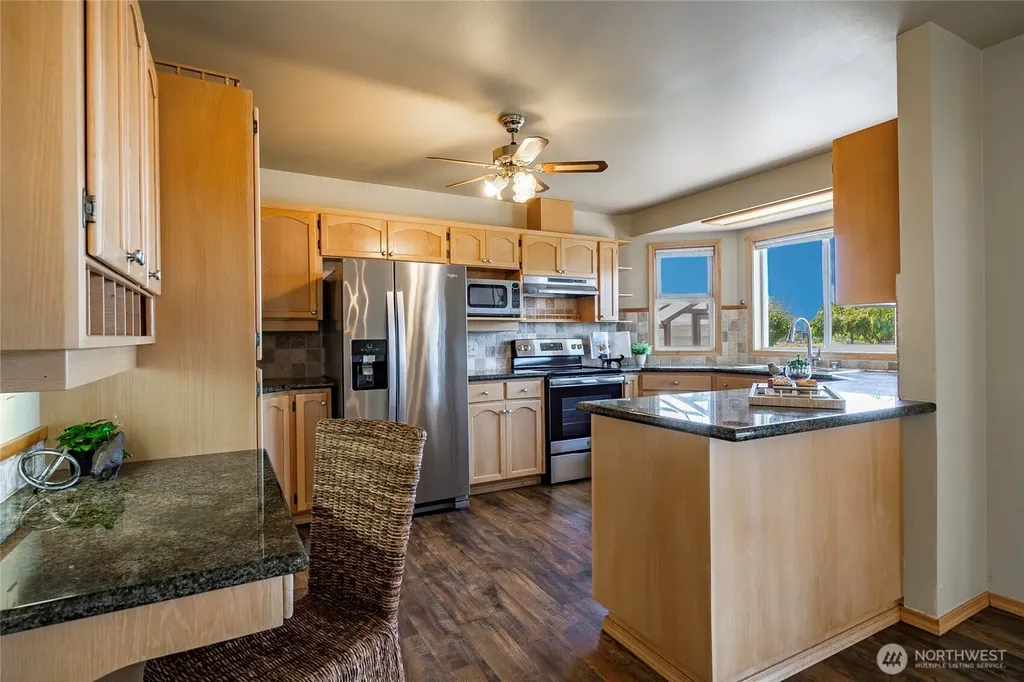 5479 Salish Road Blaine WA 98230