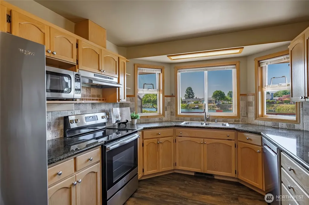 5479 Salish Road Blaine WA 98230