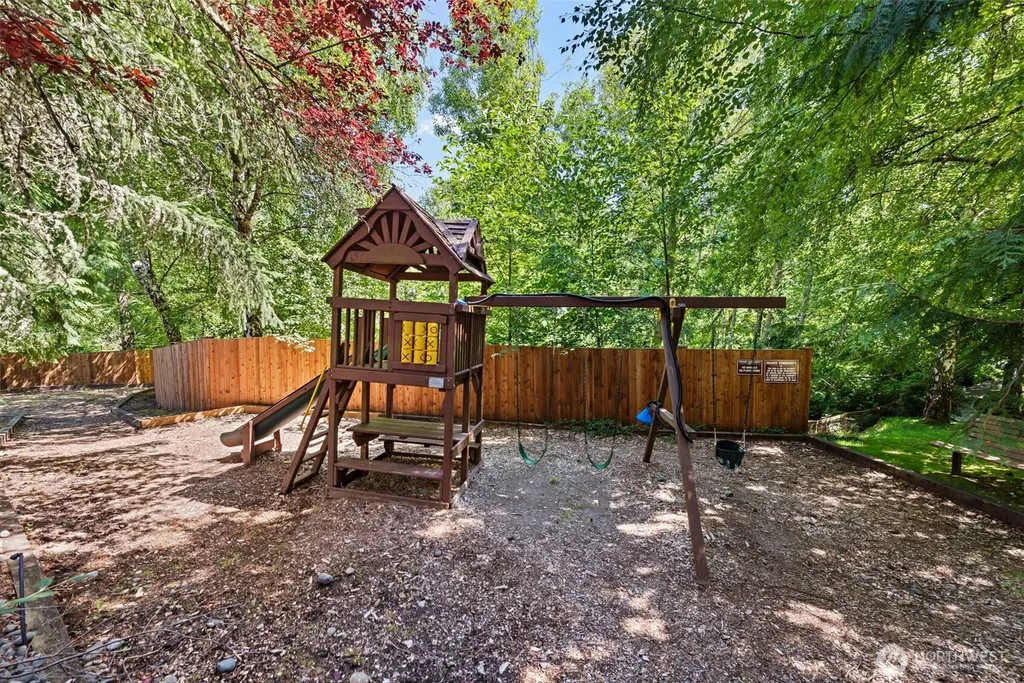 5535 Lakemont Boulevard SE Bellevue WA 98006