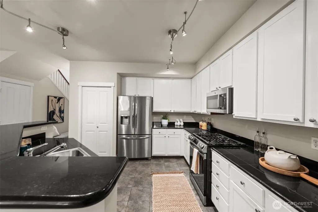5535 Lakemont Boulevard SE Bellevue WA 98006