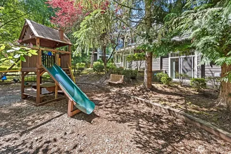 5535 Lakemont Boulevard SE Bellevue WA 98006