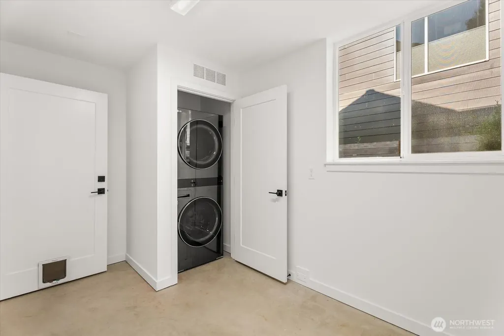 11824 31st Place NE Seattle WA 98125