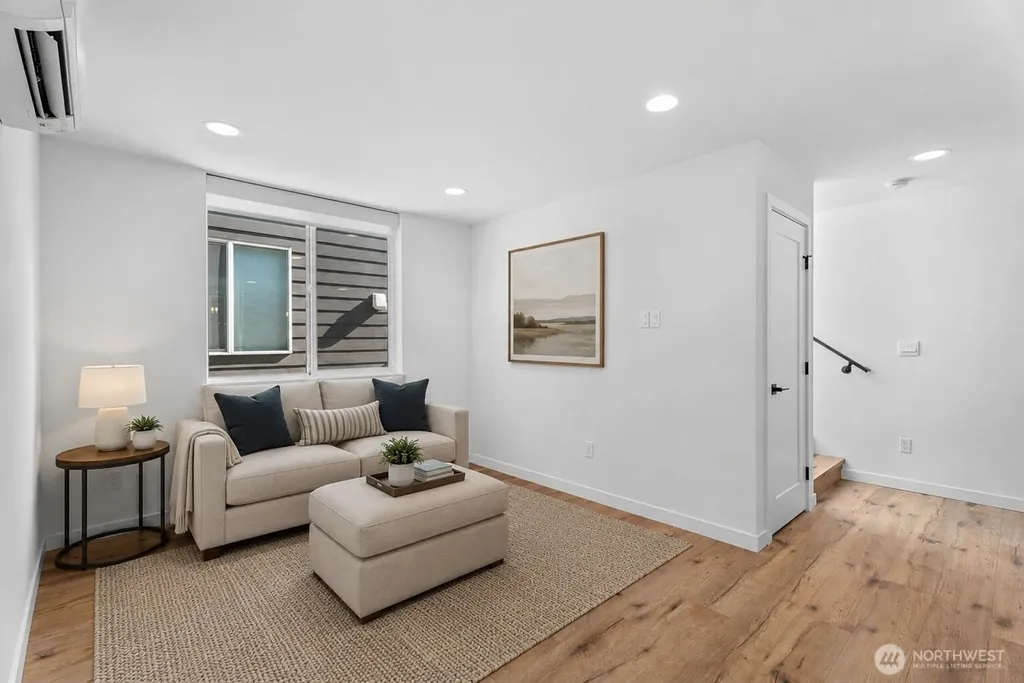 11824 31st Place NE Seattle WA 98125