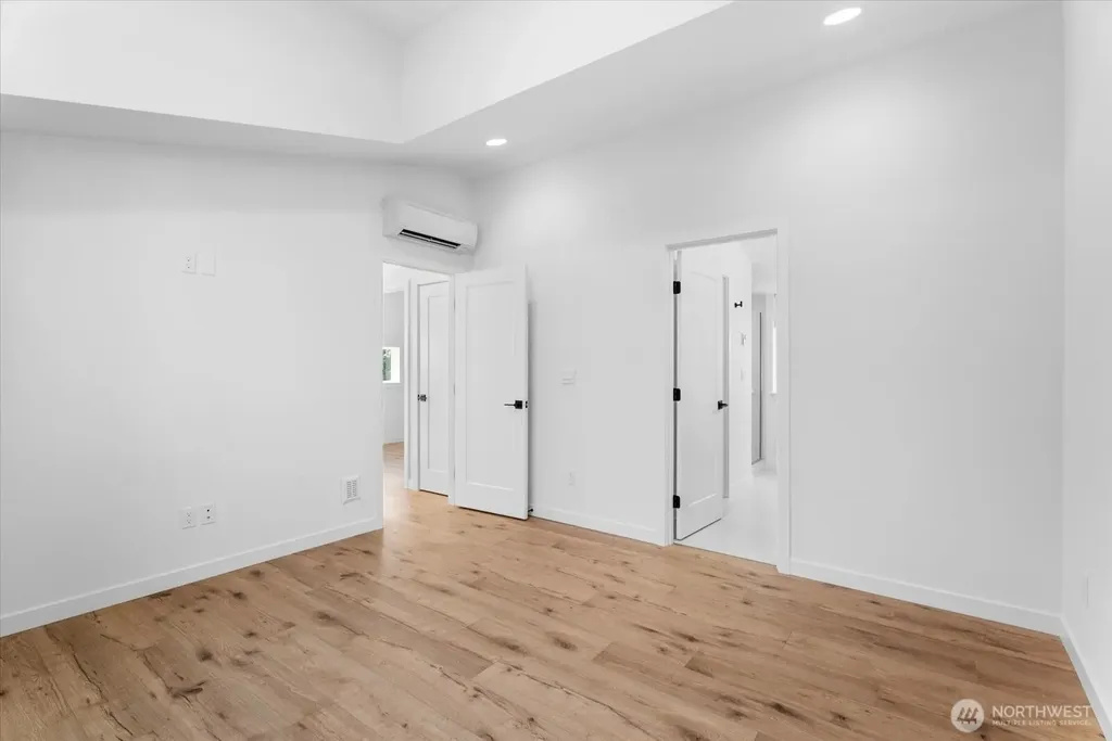 11824 31st Place NE Seattle WA 98125