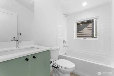 11824 31st Place NE Seattle WA 98125