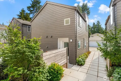 11824 31st Place NE Seattle WA 98125