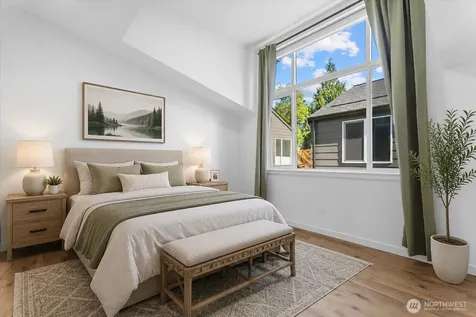 11824 31st Place NE Seattle WA 98125