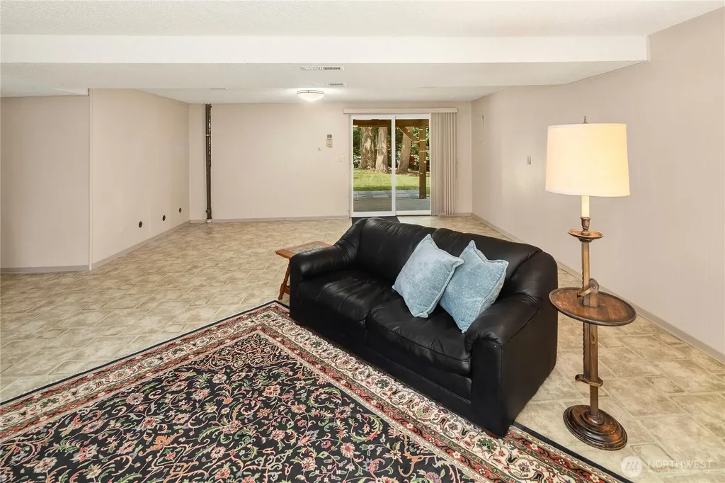 344 S 183rd Street Burien WA 98148
