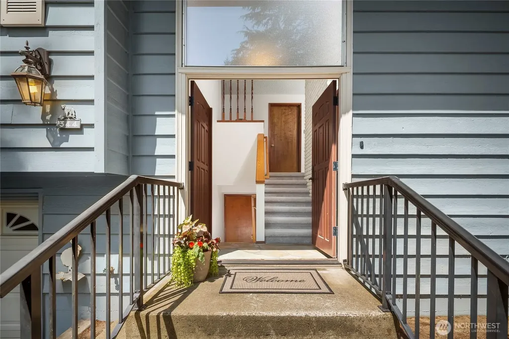344 S 183rd Street Burien WA 98148