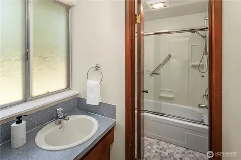 344 S 183rd Street Burien WA 98148