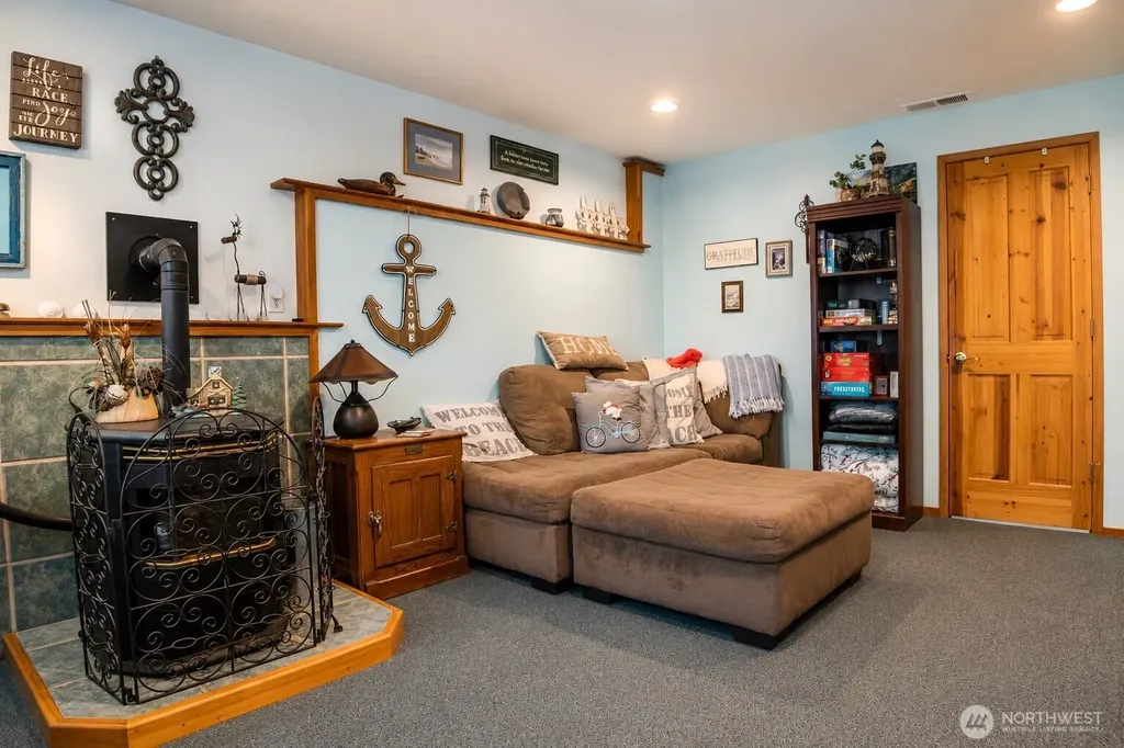 1102 309th Place Ocean Park WA 98640